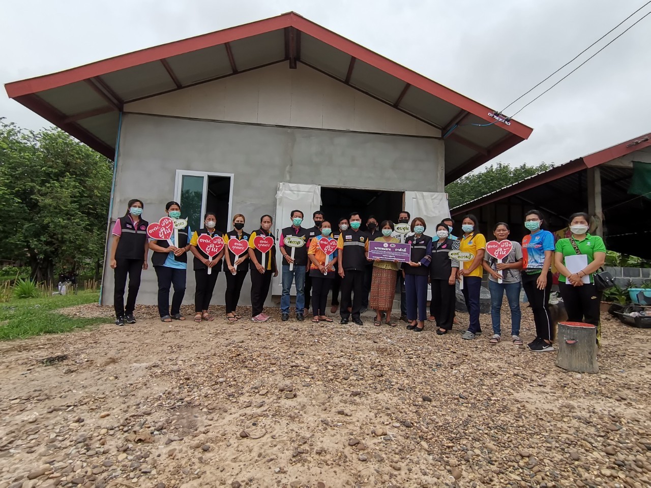 โครงการปรับสภาพแวดล้อมและสิ่งอำนวยความสะดวกของผู้สูงอายุให้เหมาะสมและปลอดภัย ประจำปีงบประมาณ 2565 (รายนางหมอน กาศักดิ์)